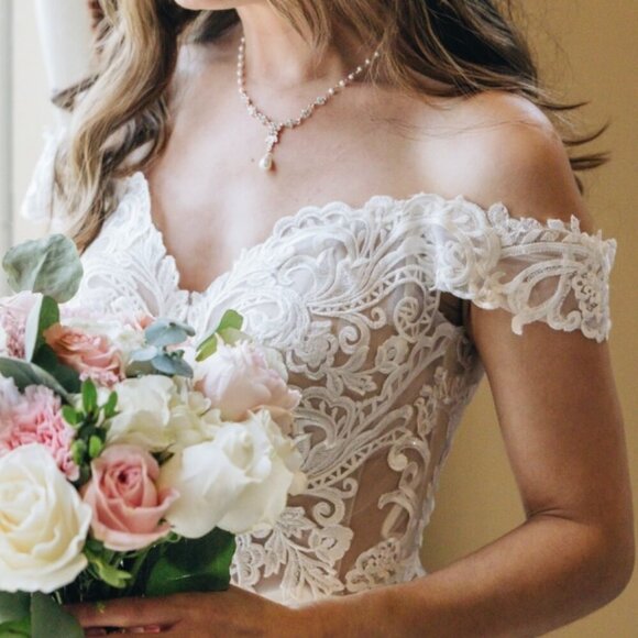 ANNA GRACE Elegant Luxurious Crepe Fabric Lace Designer Wedding Gown Size 4 - Picture 3 of 13